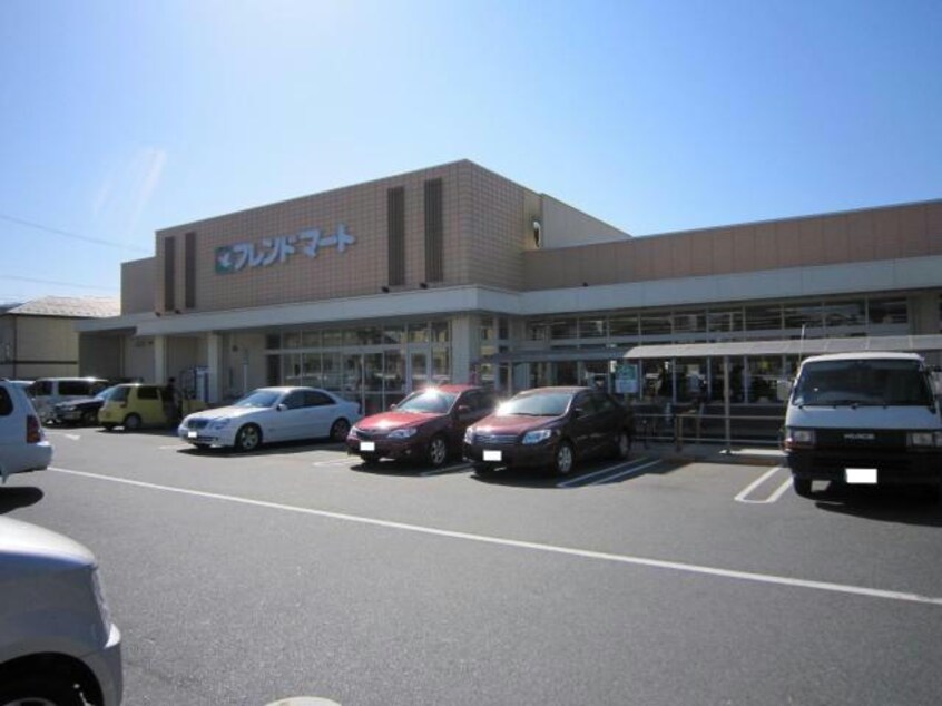 フレンドマート大津西の庄店(スーパー)まで587m 東海道本線<琵琶湖線・JR京都線>/膳所駅 徒歩16分 1階 築33年