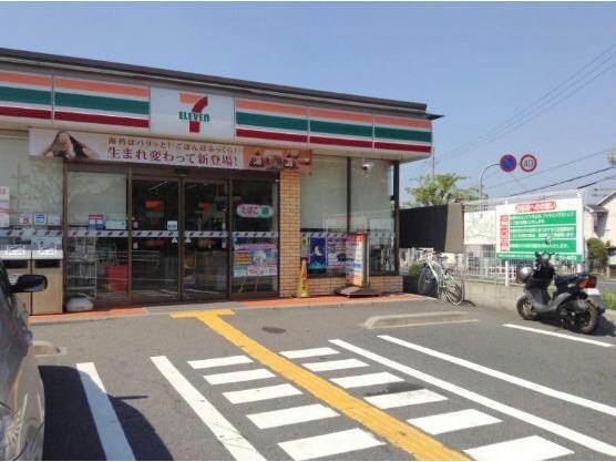 セブンイレブン大津国分1丁目店(コンビニ)まで282m 東海道本線<琵琶湖線・JR京都線>/石山駅 バス8分国分町下車:停歩2分 2階 築30年