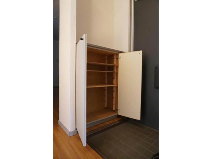  東海道本線<琵琶湖線・JR京都線>/石山駅 バス15分赤川下車:停歩5分 1階 築33年