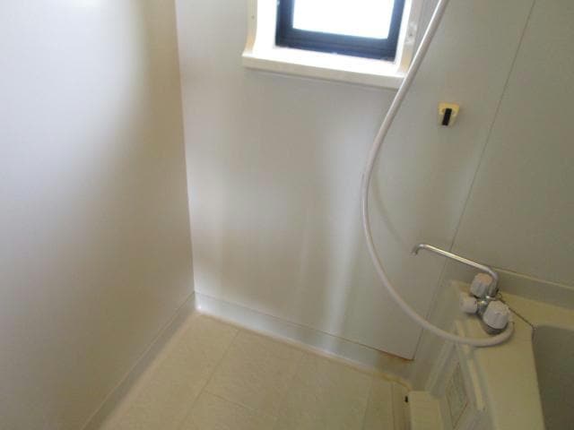  東海道本線<琵琶湖線・JR京都線>/石山駅 バス15分赤川下車:停歩5分 2階 築33年