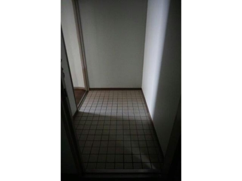  東海道本線<琵琶湖線・JR京都線>/大津駅 徒歩13分 3階 築38年