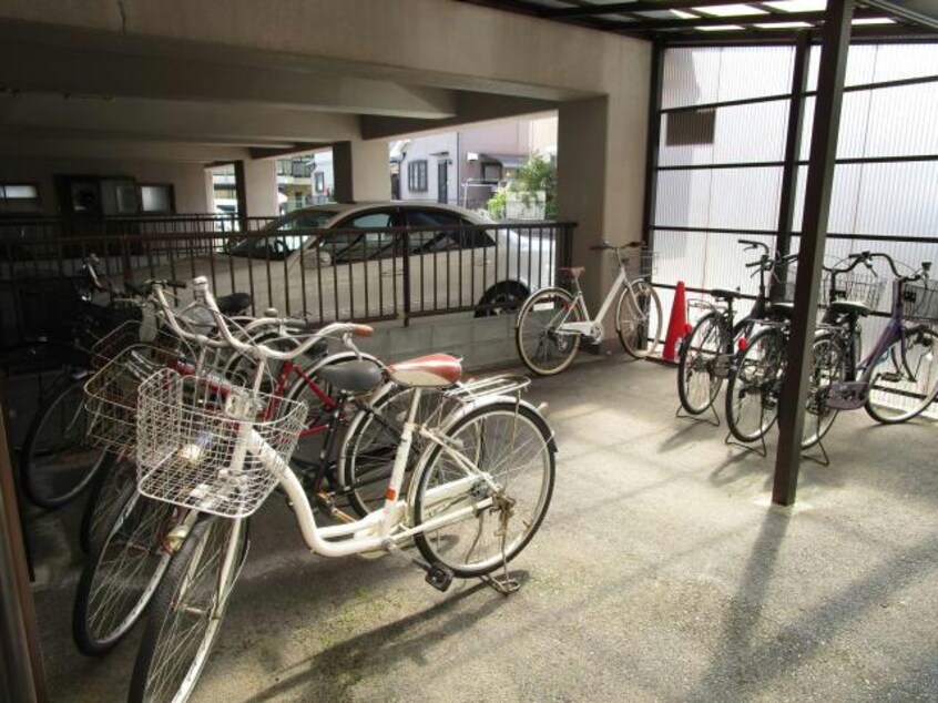  京阪石山坂本線/石山寺駅 バス12分滋賀大西門前停下車:停歩1分 1階 築27年