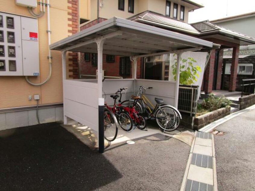  東海道本線<琵琶湖線・JR京都線>/石山駅 徒歩15分 1階 築19年