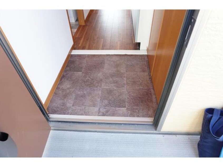  東海道本線<琵琶湖線・JR京都線>/石山駅 徒歩15分 1階 築19年