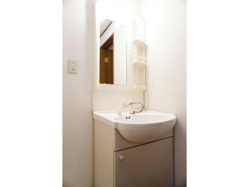  東海道本線<琵琶湖線・JR京都線>/大津駅 徒歩14分 1-2階 築23年