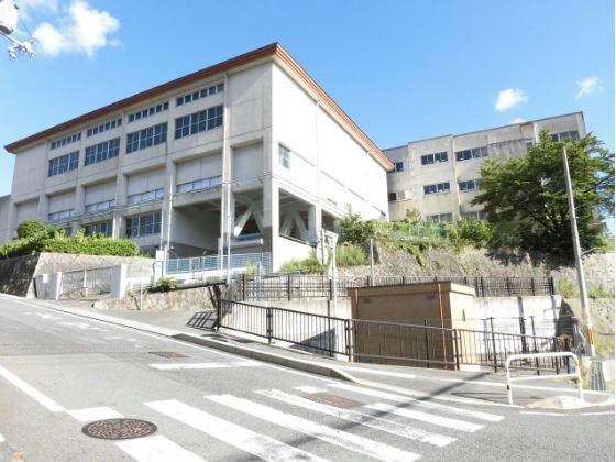 大津市立藤尾小学校(小学校)まで452m 東海道本線<琵琶湖線・JR京都線>/山科駅 徒歩29分 2階 築28年