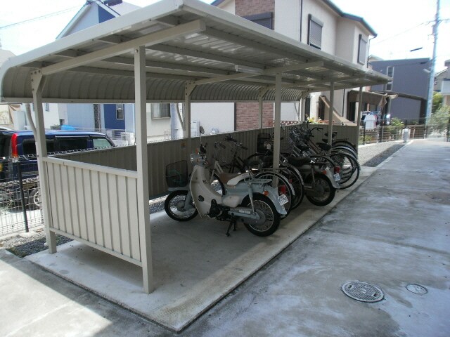  東海道本線<琵琶湖線・JR京都線>/瀬田駅 バス10分庄山東自治会館下車:停歩8分 2階 築16年