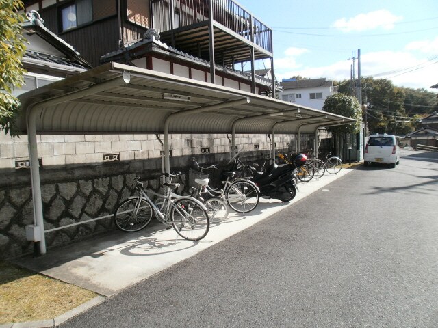  東海道本線<琵琶湖線・JR京都線>/石山駅 バス10分稲津北口下車:停歩2分 2階 築25年