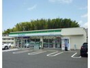 ファミリーマート大津神領二丁目店(コンビニ)まで192m 東海道本線<琵琶湖線・JR京都線>/石山駅 バス8分神領二丁目下車:停歩1分 1階 築14年