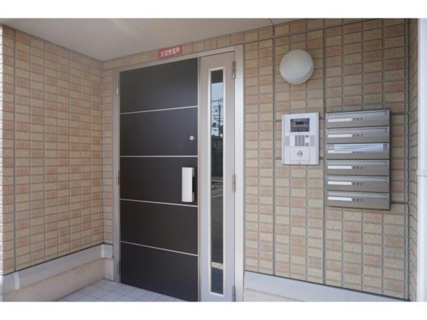  東海道本線<琵琶湖線・JR京都線>/瀬田駅 徒歩17分 1階 築15年