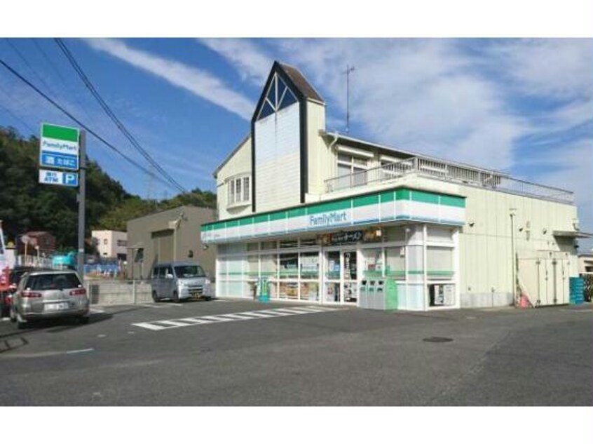 ファミリーマートそがわ千町店(コンビニ)まで396m 東海道本線<琵琶湖線・JR京都線>/石山駅 バス20分北千町下車:停歩7分 1階 築14年