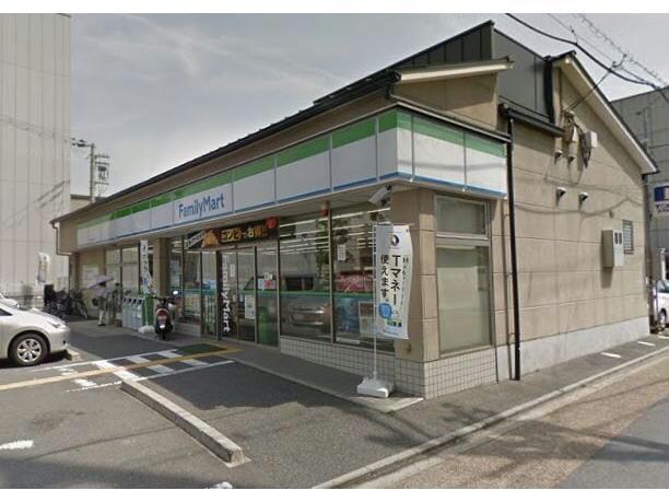 ファミリーマート西大路九条店(コンビニ)まで206m グランドパレス西大路