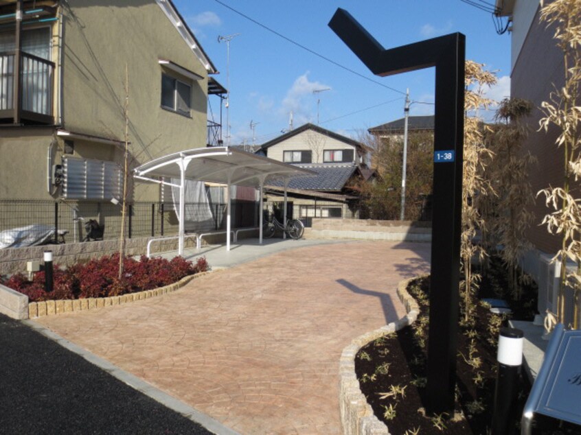  東海道本線<琵琶湖線・JR京都線>/石山駅 バス15分稲津北口下車:停歩3分 1階 築11年