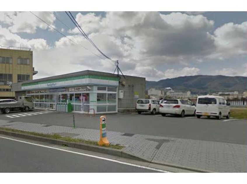 ファミリーマート玉野浦店(コンビニ)まで319m 東海道本線<琵琶湖線・JR京都線>/石山駅 徒歩16分 2階 築36年