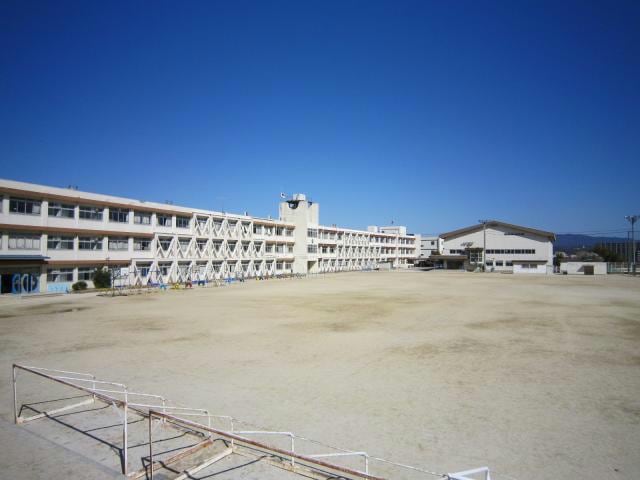 大津市立晴嵐小学校(小学校)まで753m フレンドリーハウス匠石山