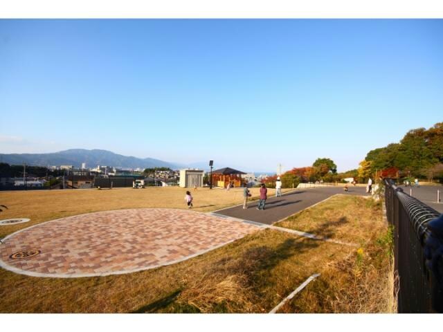 茶臼山公園(公園)まで1543m 東海道本線<琵琶湖線・JR京都線>/石山駅 徒歩25分 1階 築5年