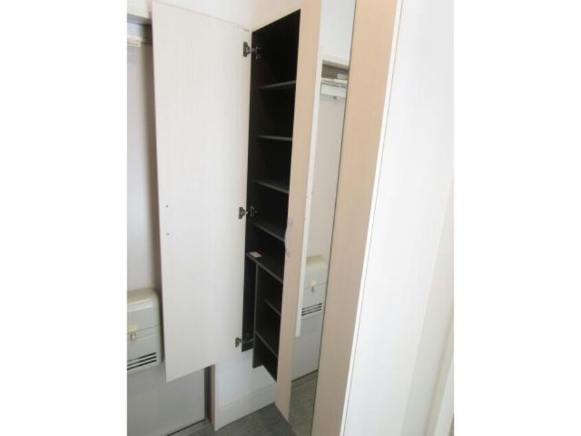 靴箱 東海道本線<琵琶湖線・JR京都線>/石山駅 徒歩19分 1階 築7年