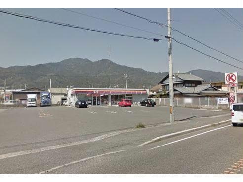 ファミリーマート大津唐崎一丁目店(コンビニ)まで536m 湖西線/唐崎駅 徒歩8分 1階 築49年