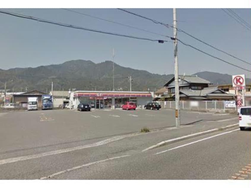 ファミリーマート大津唐崎一丁目店(コンビニ)まで536m 湖西線/唐崎駅 徒歩8分 1階 築49年