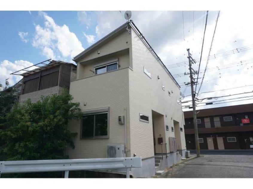  東海道本線<琵琶湖線・JR京都線>/瀬田駅 徒歩6分 1-2階 築4年