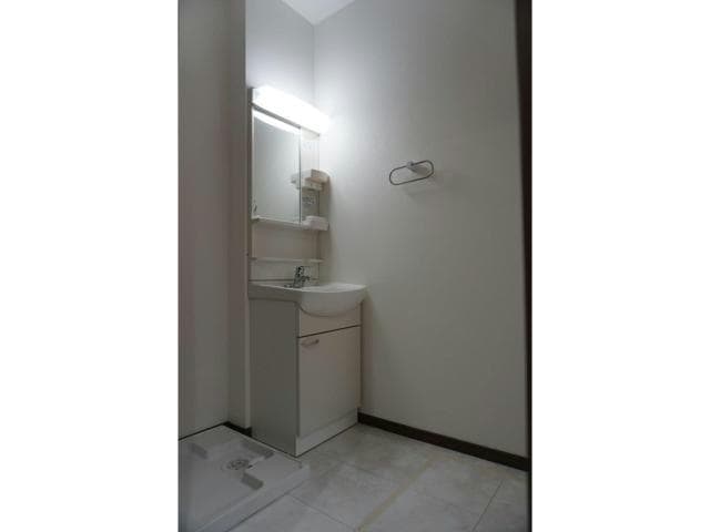  東海道本線<琵琶湖線・JR京都線>/瀬田駅 徒歩6分 1-2階 築4年