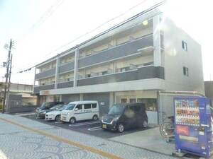 ﾚｾｰﾅ　