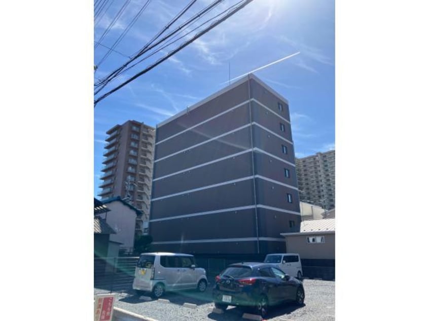  ベルヴィ石山