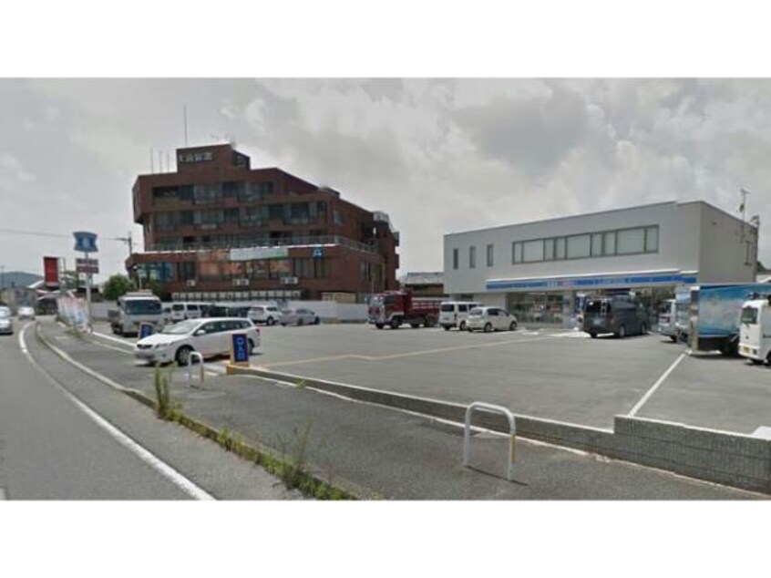 ローソン大津大江二丁目店(コンビニ)まで704m サニーサイド・レオ