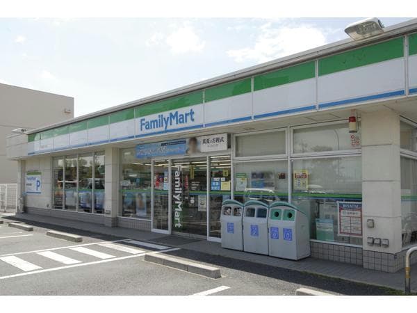 ファミリーマート大津西の庄店(コンビニ)まで349m 前河邸西の庄貸家