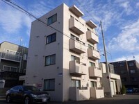 ラリューシュ元町