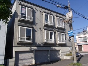 ＭＡＩＳＯＮ　ＤＥ　ＣＡＭＵＳ