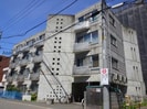 札幌市営地下鉄東豊線/新道東駅 徒歩1分 4階 築29年の外観
