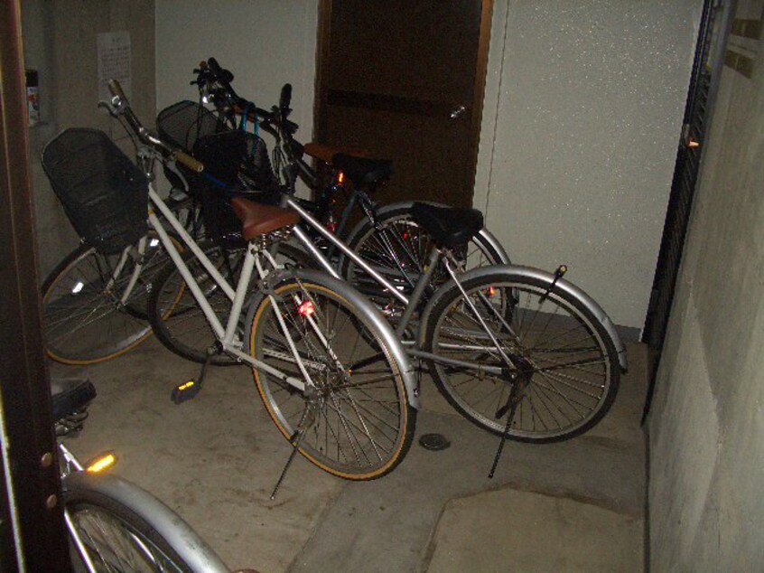  アルファルーセント