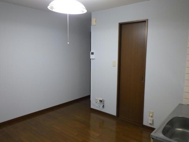  アルファルーセント