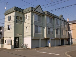 イーストパレス（北１４東１２）