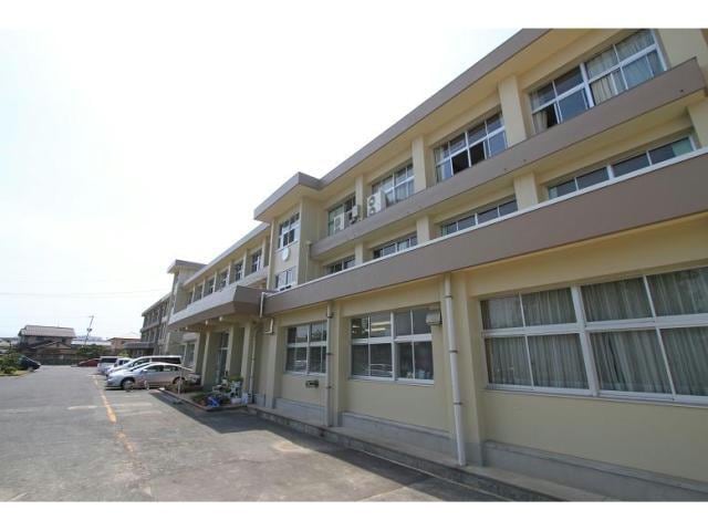 鳥取市立湖東中学校(中学校/中等教育学校)まで1151m パーチェ