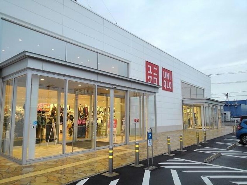 ユニクロ鳥取千代水店(ショッピングセンター/アウトレットモール)まで708m カメリアボア