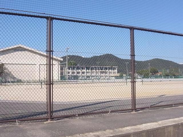 岐阜市立長森中学校(中学校/中等教育学校)まで935m レスピラーレ