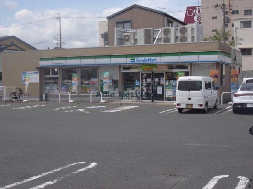 ファミリーマートぎふ加納新本町店(コンビニ)まで544m エトワール本町