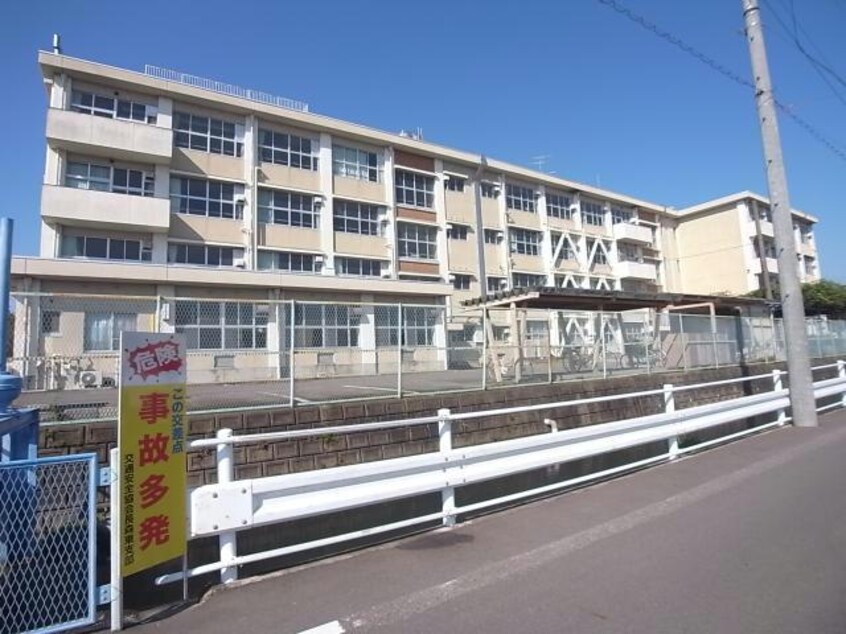 岐阜市立長森東小学校(小学校)まで427m パピヨンKyoei