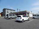 ミニストップ岐南町三宅店(コンビニ)まで630m ファミーユＢ