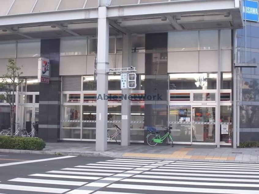 セブンイレブン岐阜柳ヶ瀬店(コンビニ)まで34m Castle Hills 柳ヶ瀬