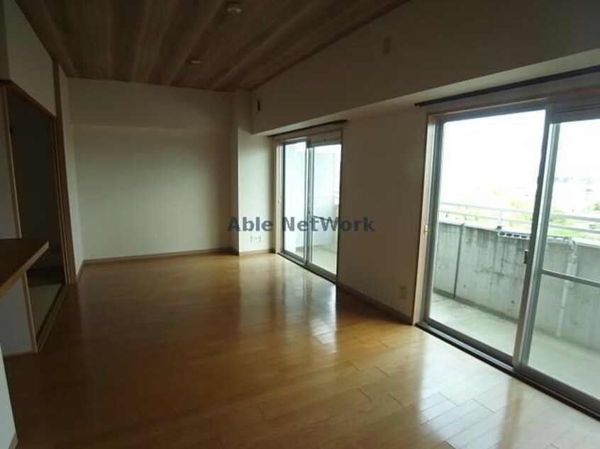 ※参考写真 日本泉ビル