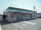 ファミリーマート各務原成清町六丁目店(コンビニ)まで990m オドゥール・ダムール