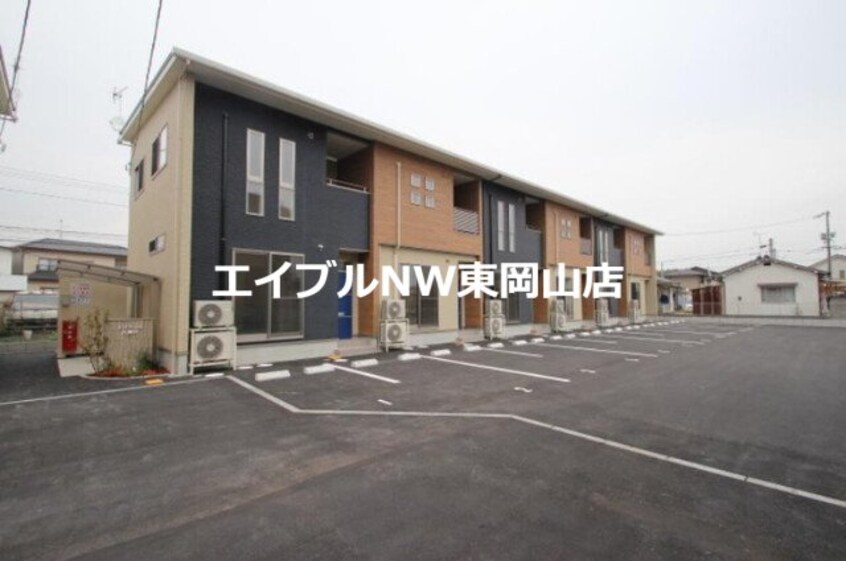  メゾネット八幡　B棟