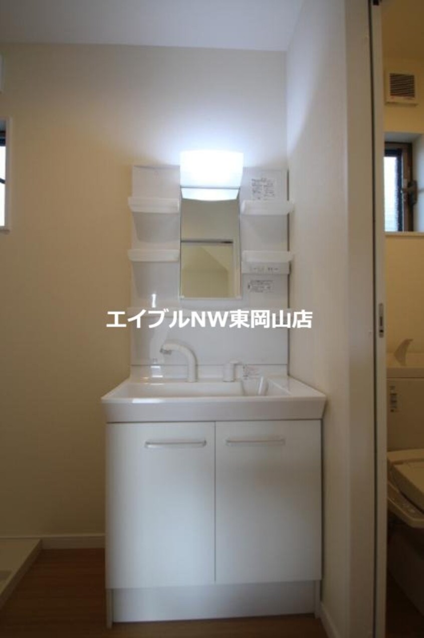  メゾネット八幡　B棟