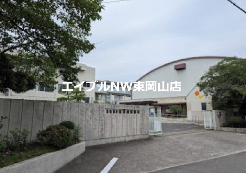 岡山市立竜之口小学校(小学校)まで929m トゥジュールＢ