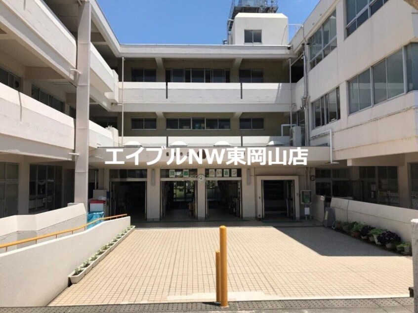 備前市立伊部小学校(小学校)まで770m フォレスト　サイド横山Ⅰ