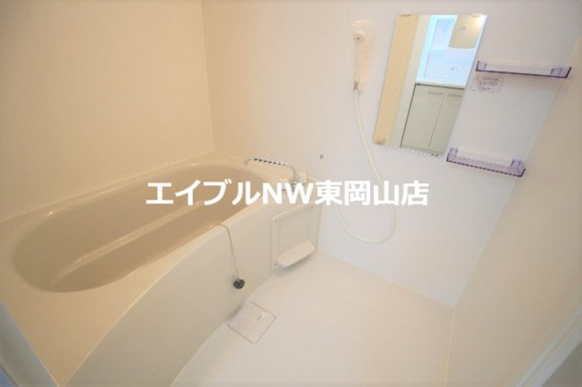  イーストヒルズ　B