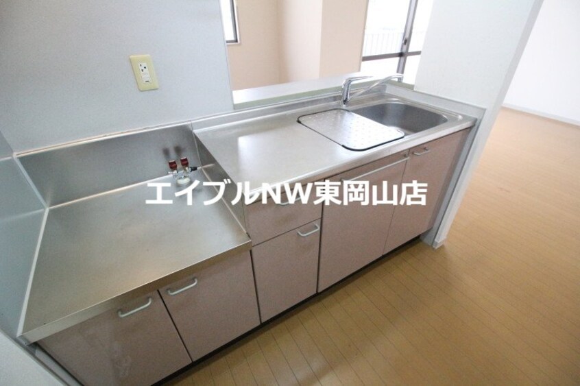 台所 ラ・パルテール原尾島